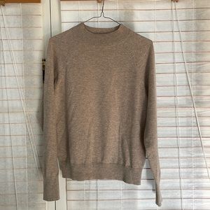 Cashmere sweater / Everlane